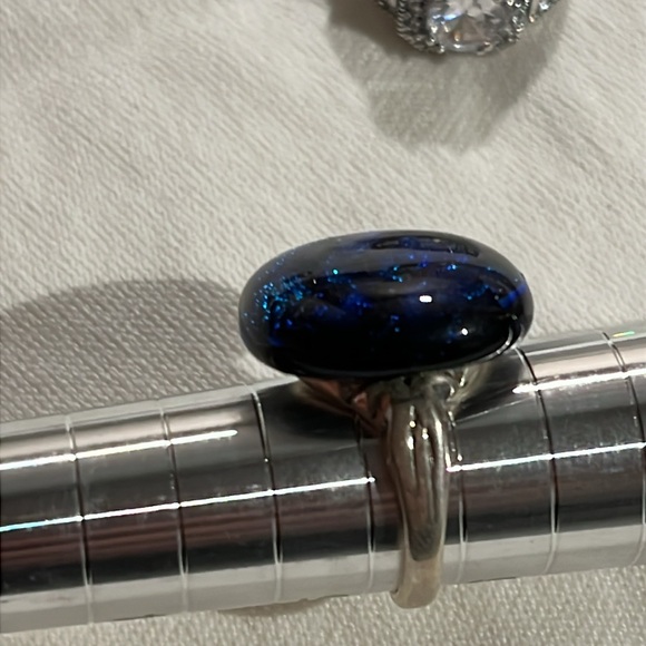 Elegant Blue and Green Women's Jewelry Ring - Picture 3 of 4